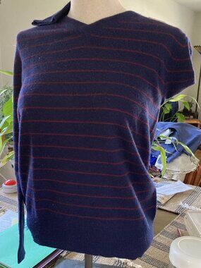 Wyatt Striped V-neck Sweater 100% Cashmere (S)